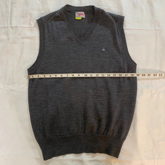 J. Lindeberg Merino Wool V Neck Sweater Vest - Picture 3 of 10